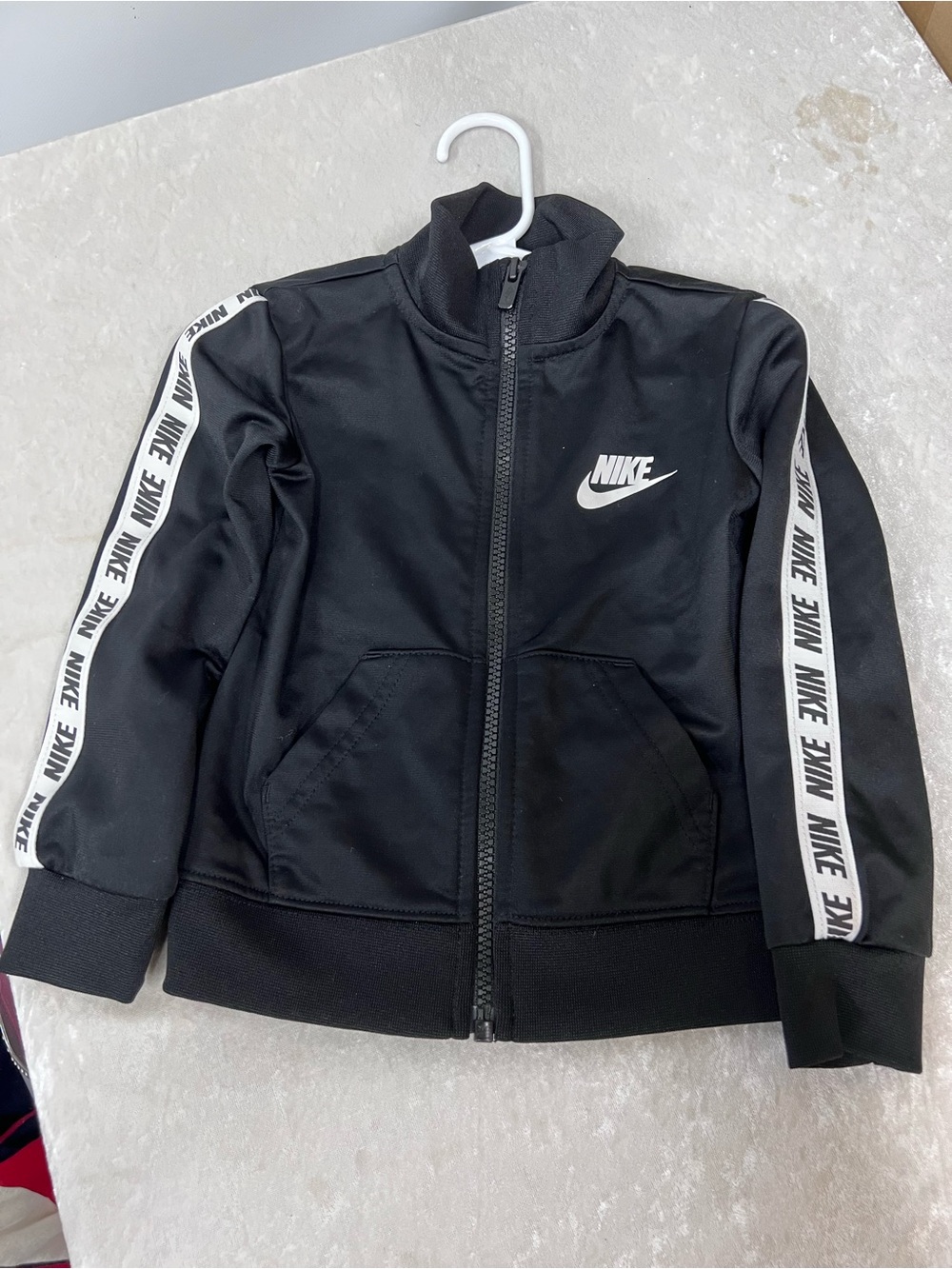 Nike Kids' Black Full‑Zip Track Jacket 2T unisex 1-2 year w/pockets